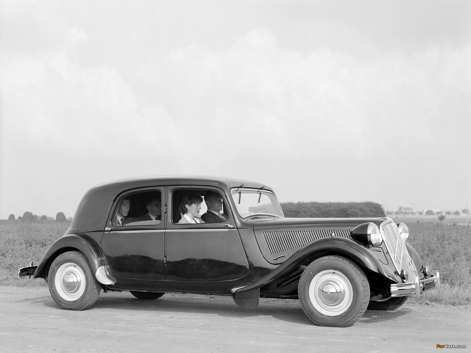 Photos of Citroën Traction Avant 1934–57 (1600 x 1200)