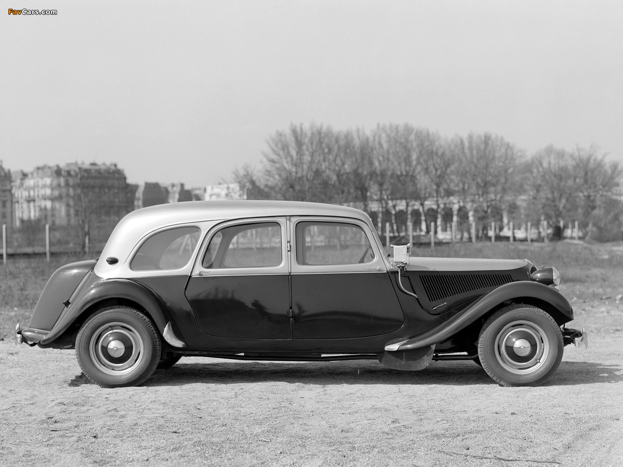 Photos of Citroën Traction Avant Familiale Taxi (11) 1954–57 (1280 x 960)
