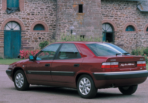 Citroën Xantia 1997–2002 images