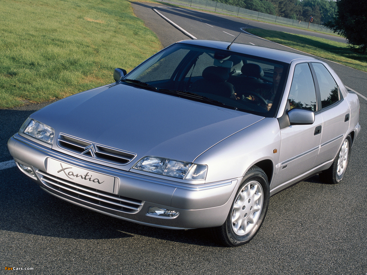Citroën Xantia 1997–2002 pictures (1280 x 960)