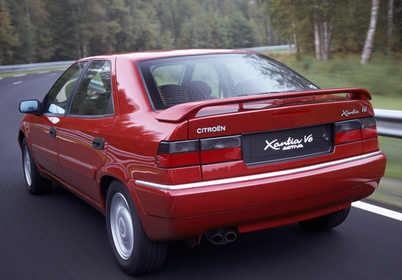 CITOROEN　Xantia　ワインレッド For Sale: Citroën Xantia 1.8i 16V (1995) offered for £1,734