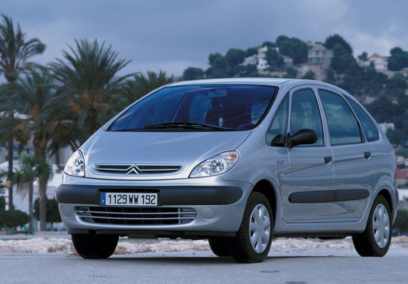 Citroën Xsara Picasso 1999–2004 images
