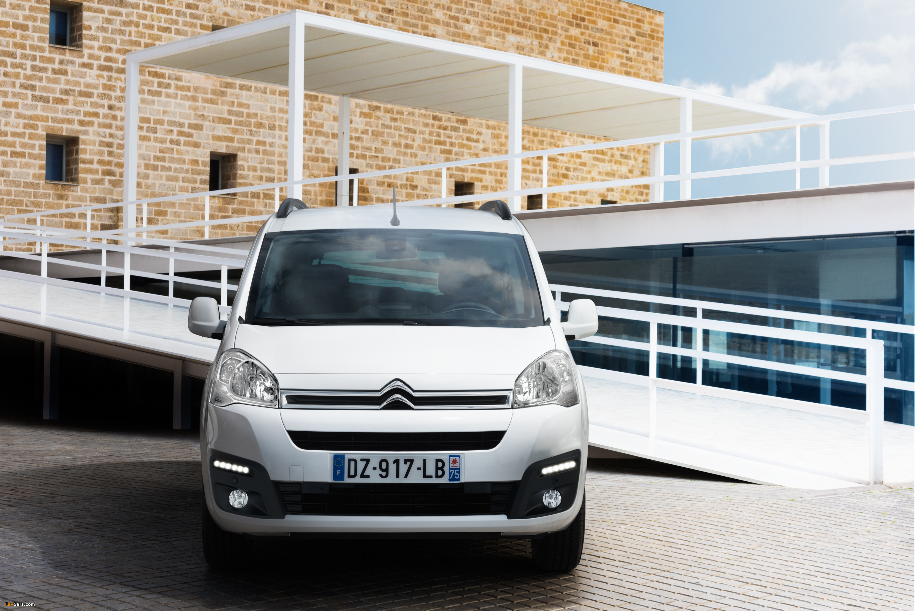 Photos of Citroen E-Berlingo Multispace 2017 (3072 x 2050)