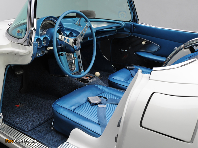 Corvette C1 1961 pictures (640 x 480)