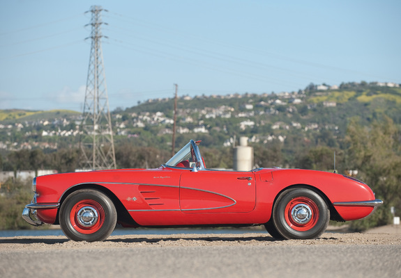 Pictures of Corvette C1 Fuel Injection 1959–60
