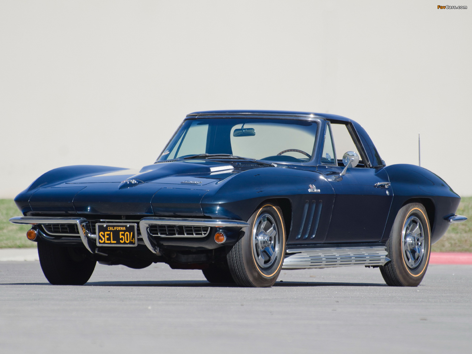 Corvette Sting Ray 427 Convertible (C2) 1966 wallpapers (1600 x 1200)