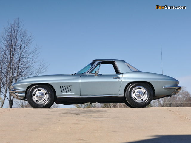Corvette Sting Ray 427 Convertible (C2) 1967 pictures (640 x 480)