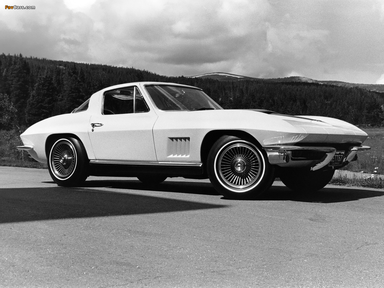 Corvette Sting Ray (C2) 1967 pictures (1280 x 960)