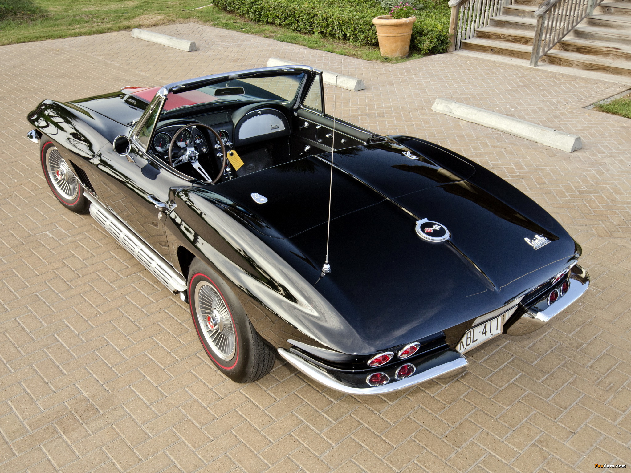 Images of Corvette Sting Ray L89 427/435 HP Convertible (C2) 1967 (2048 x 1536)