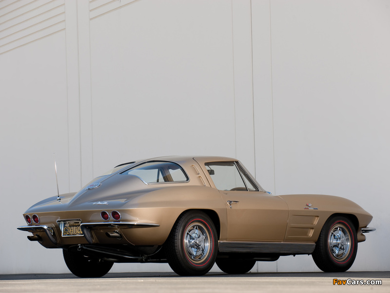 Photos of Corvette Sting Ray (C2) 1963 (800 x 600)