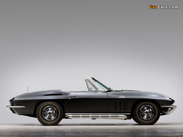 Photos of Corvette Sting Ray L72 427/425 (450) HP Convertible (C2) 1966 (640 x 480)