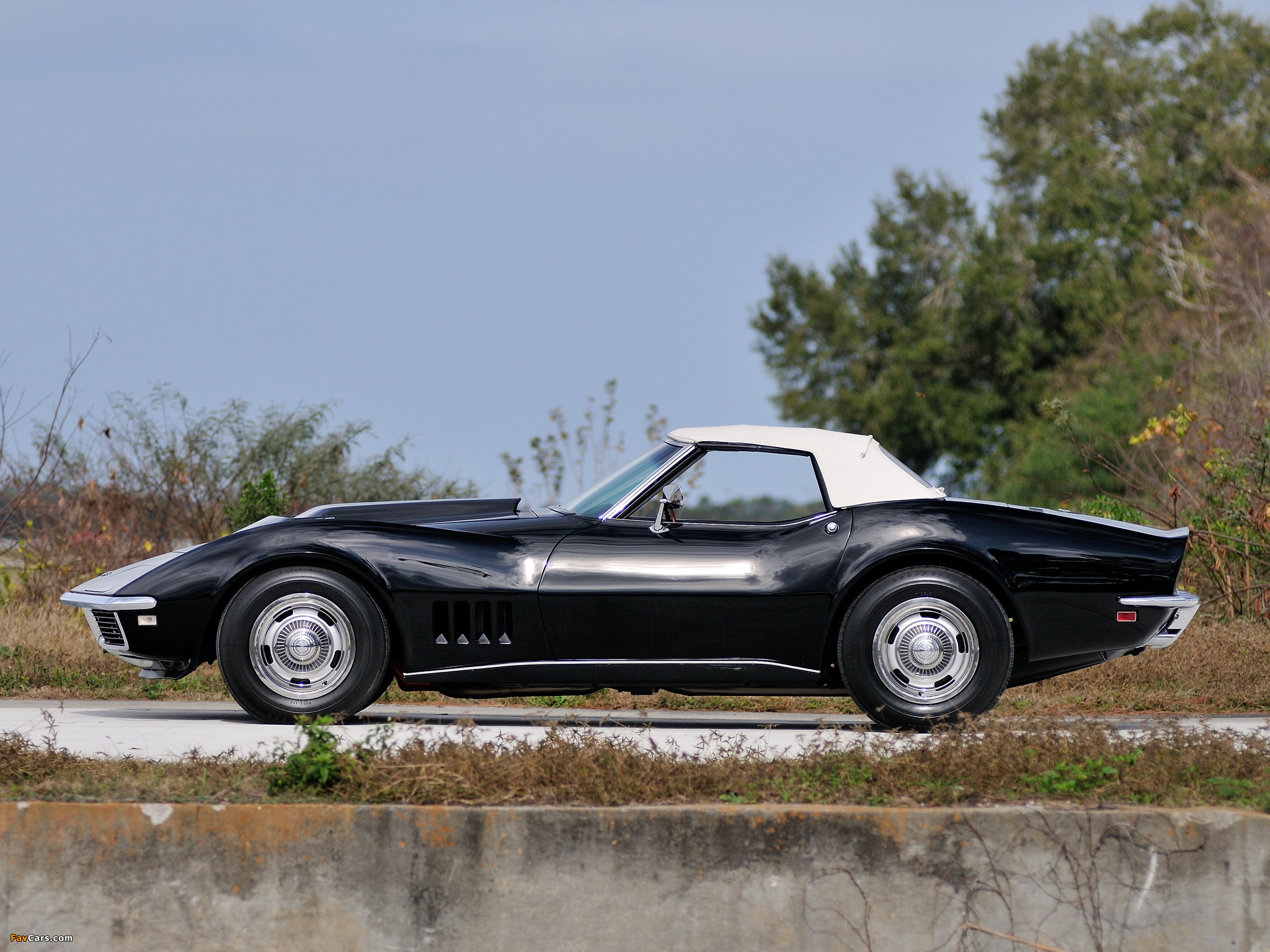 Corvette L88 427/430 HP Convertible (C3) 1968 wallpapers (2048 x 1536)