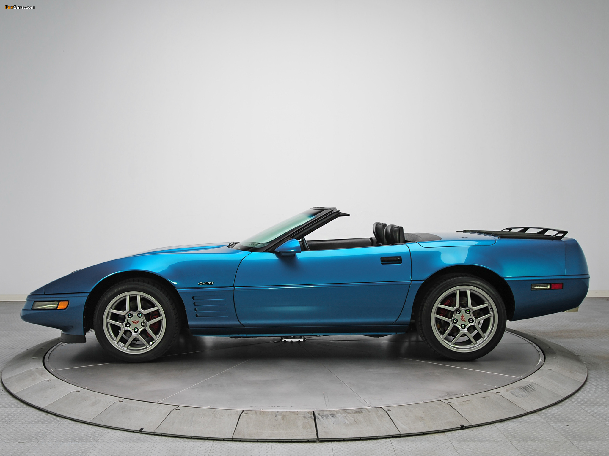 Images of Corvette Convertible (C4) 1991–96 (2048 x 1536)