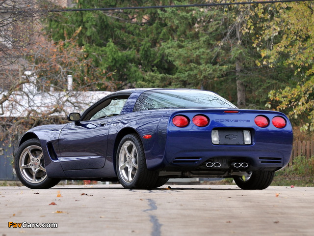 Corvette Coupe (C5) 1997–2004 images (640 x 480)