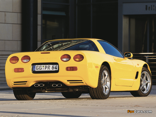 Corvette Coupe EU-spec (C5) 1997–2004 pictures (640 x 480)