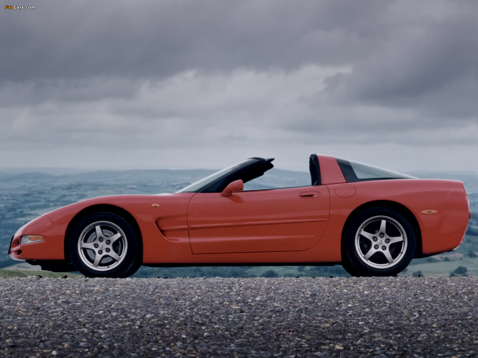 Corvette Coupe UK-spec (C5) 1998–2002 images (1600 x 1200)