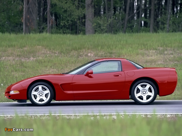 Corvette Fixed Roof Coupe (C5) 1999–2000 wallpapers (640 x 480)