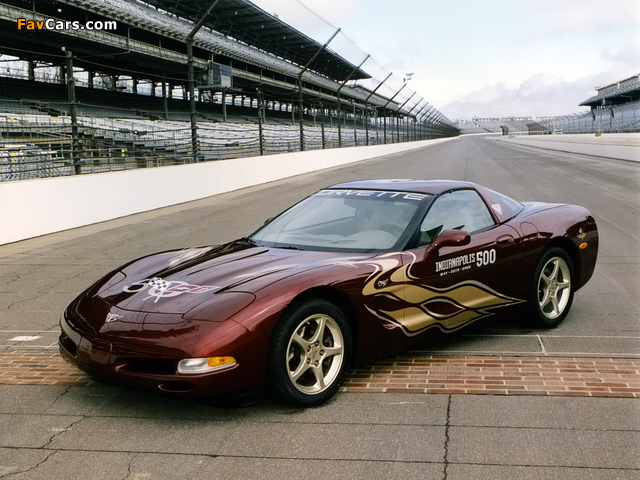 Corvette Coupe 50th Anniversary Indy 500 Pace Car (C5) 2002 pictures (640 x 480)