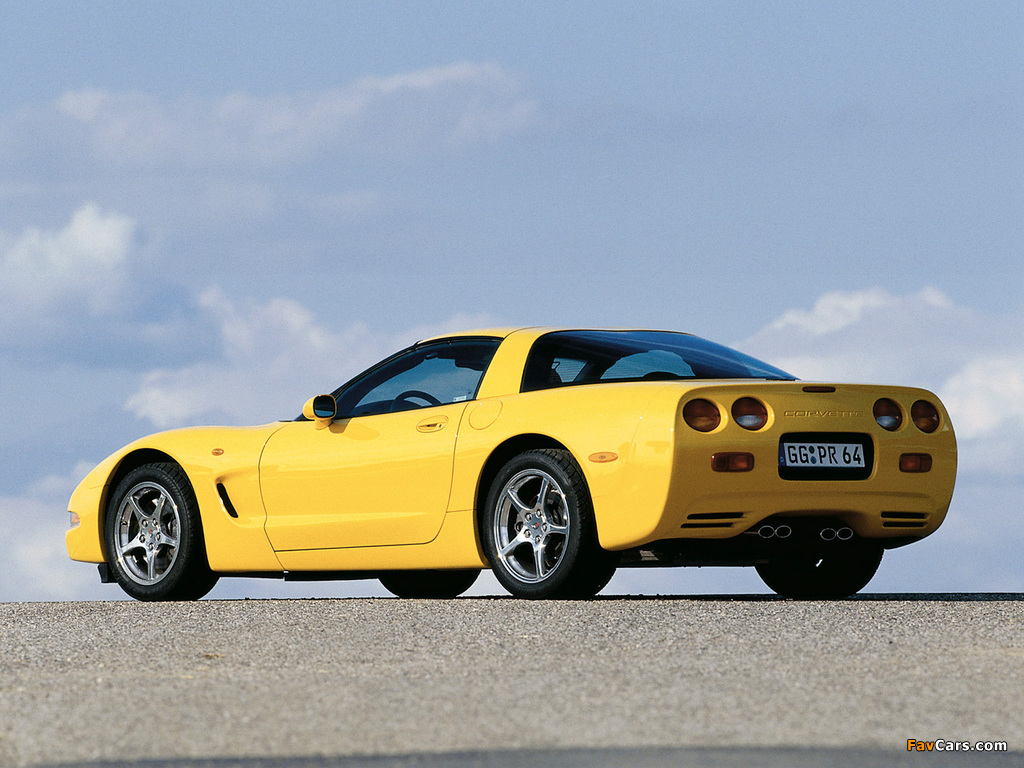 Images of Corvette Coupe EU-spec (C5) 1997–2004 (1024 x 768)