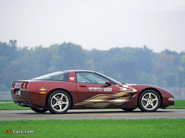 Images of Corvette Coupe 50th Anniversary Indy 500 Pace Car (C5) 2002 (640 x 480)