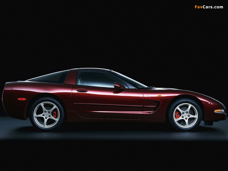 Images of Corvette Coupe 50th Anniversary EU-spec (C5) 2002–03 (800 x 600)