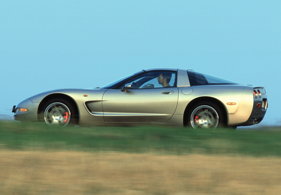 Photos of Corvette Coupe EU-spec (C5) 1997–2004