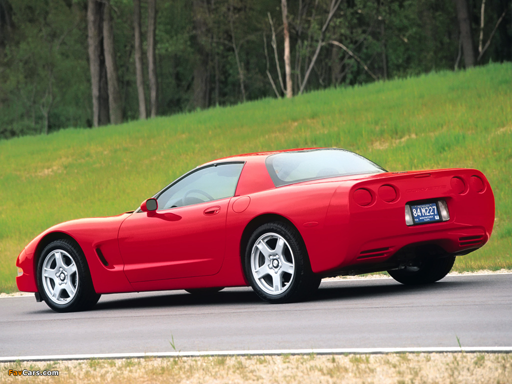 Photos of Corvette Fixed Roof Coupe (C5) 1999–2000 (1024 x 768)