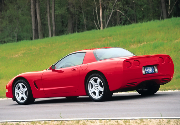 Photos of Corvette Fixed Roof Coupe (C5) 1999–2000