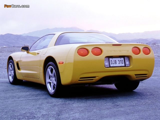 Pictures of Corvette Coupe (C5) 1997–2004 (640 x 480)