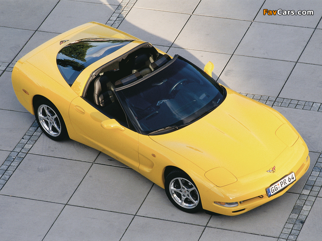 Pictures of Corvette Coupe EU-spec (C5) 1997–2004 (640 x 480)