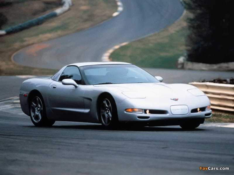 Corvette Coupe (C5) 1997–2004 wallpapers (800 x 600)