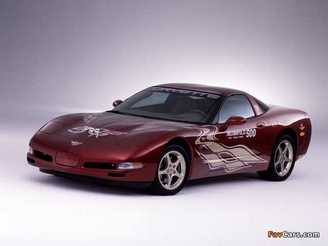 Corvette Coupe 50th Anniversary Indy 500 Pace Car (C5) 2002 wallpapers (640 x 480)