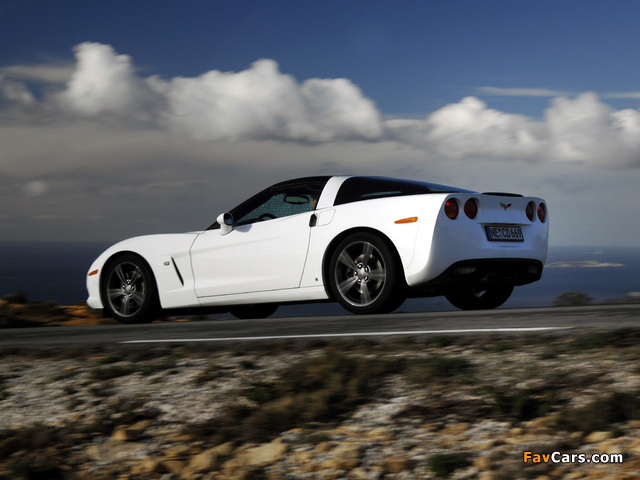 Images of Corvette Coupe (C6) 2008–13 (640 x 480)