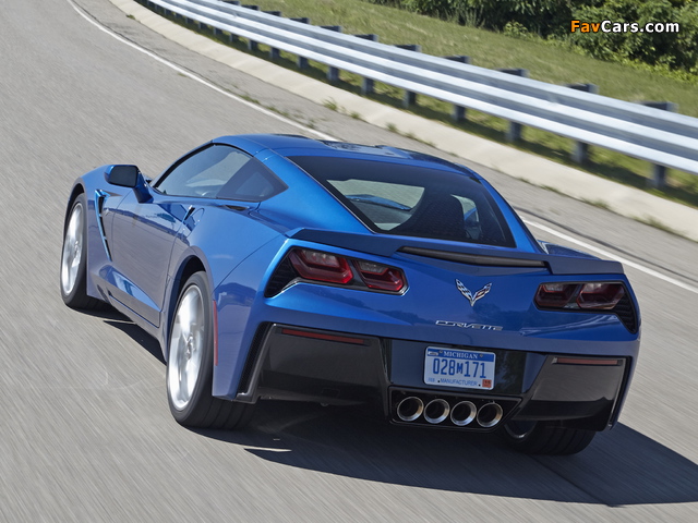 Photos of Corvette Stingray Coupe (C7) 2013 (640 x 480)