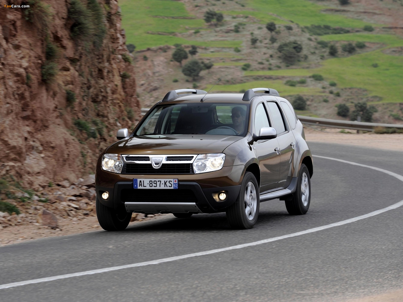 Dacia Duster 2010 photos (1600 x 1200)