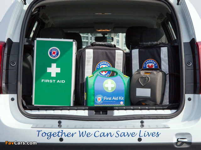 Dacia Duster St Andrew’s First Aid UK-spec 2015 images (640 x 480)