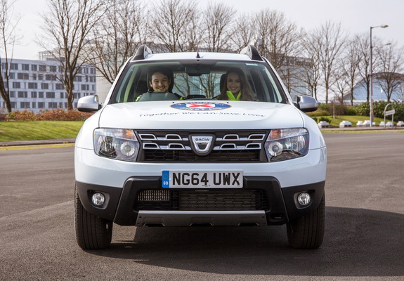 Dacia Duster St Andrew’s First Aid UK-spec 2015 pictures