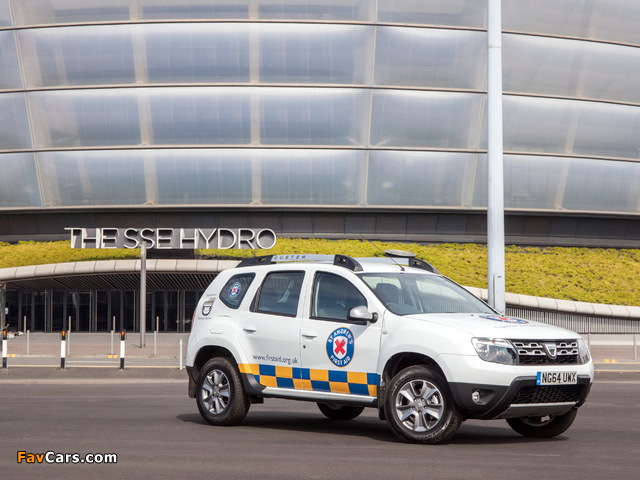 Images of Dacia Duster St Andrew’s First Aid UK-spec 2015 (640 x 480)