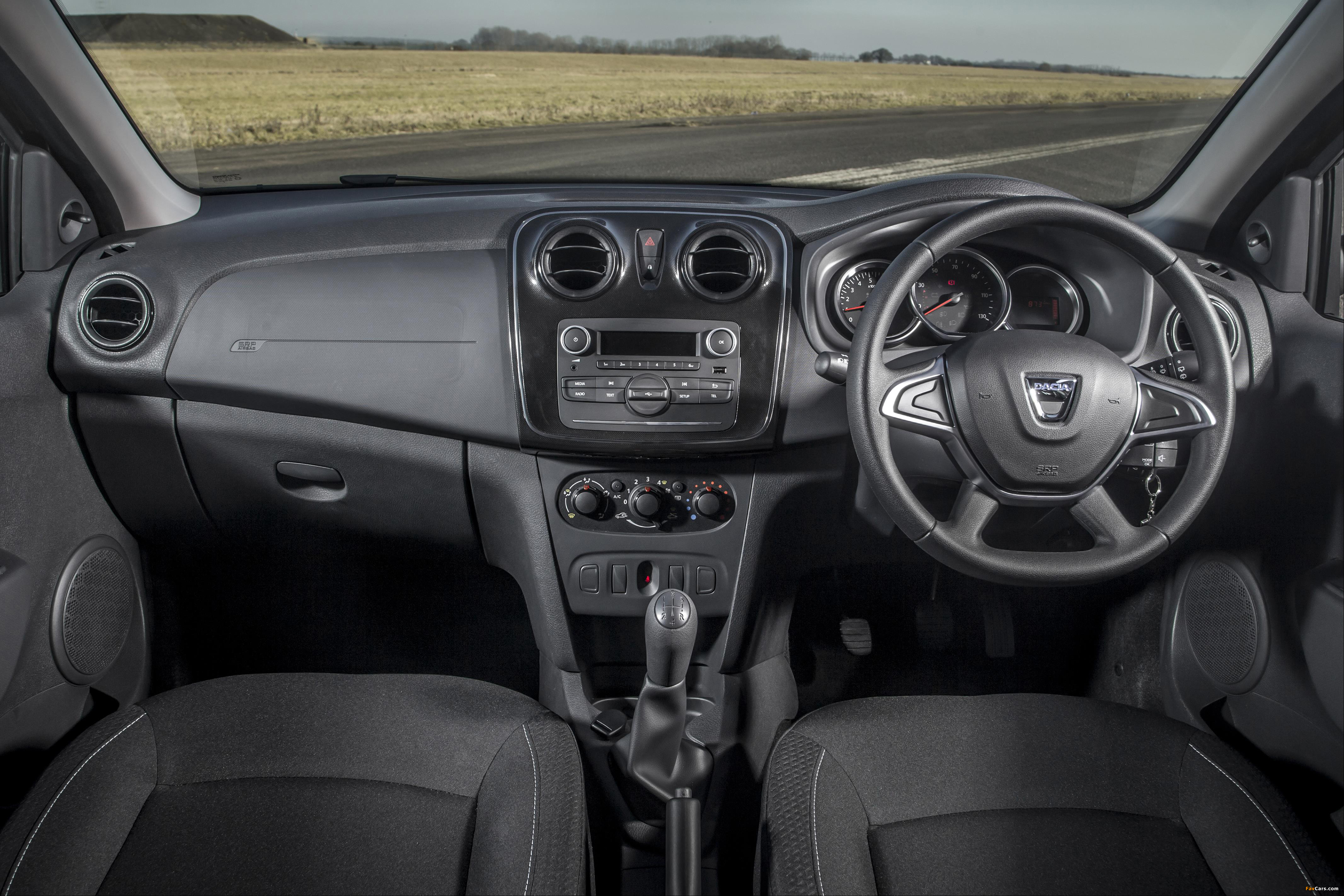 Images of Dacia Logan MCV UK-spec 2017 (4096 x 2731)