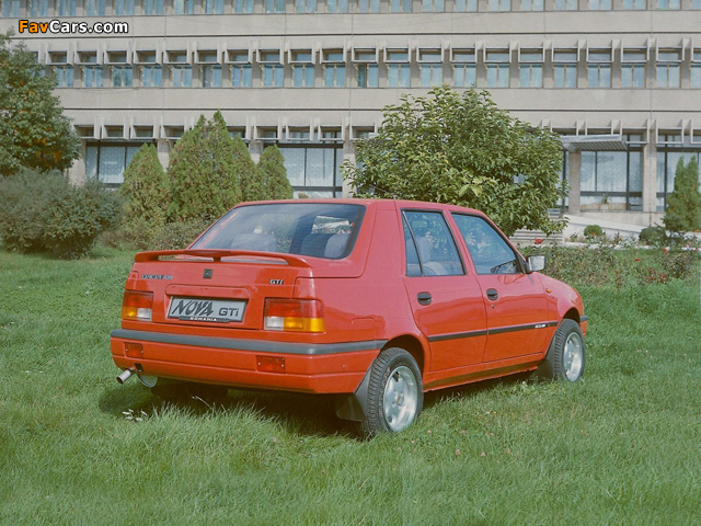 Photos of Dacia Nova 1996–2003 (640 x 480)