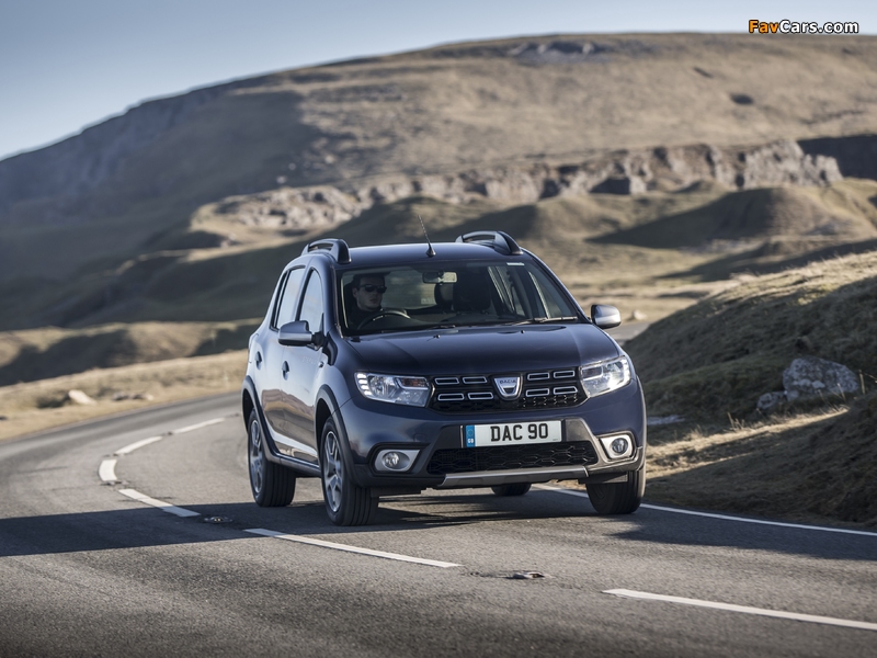 Dacia Sandero Stepway UK-spec 2017 photos (800 x 600)