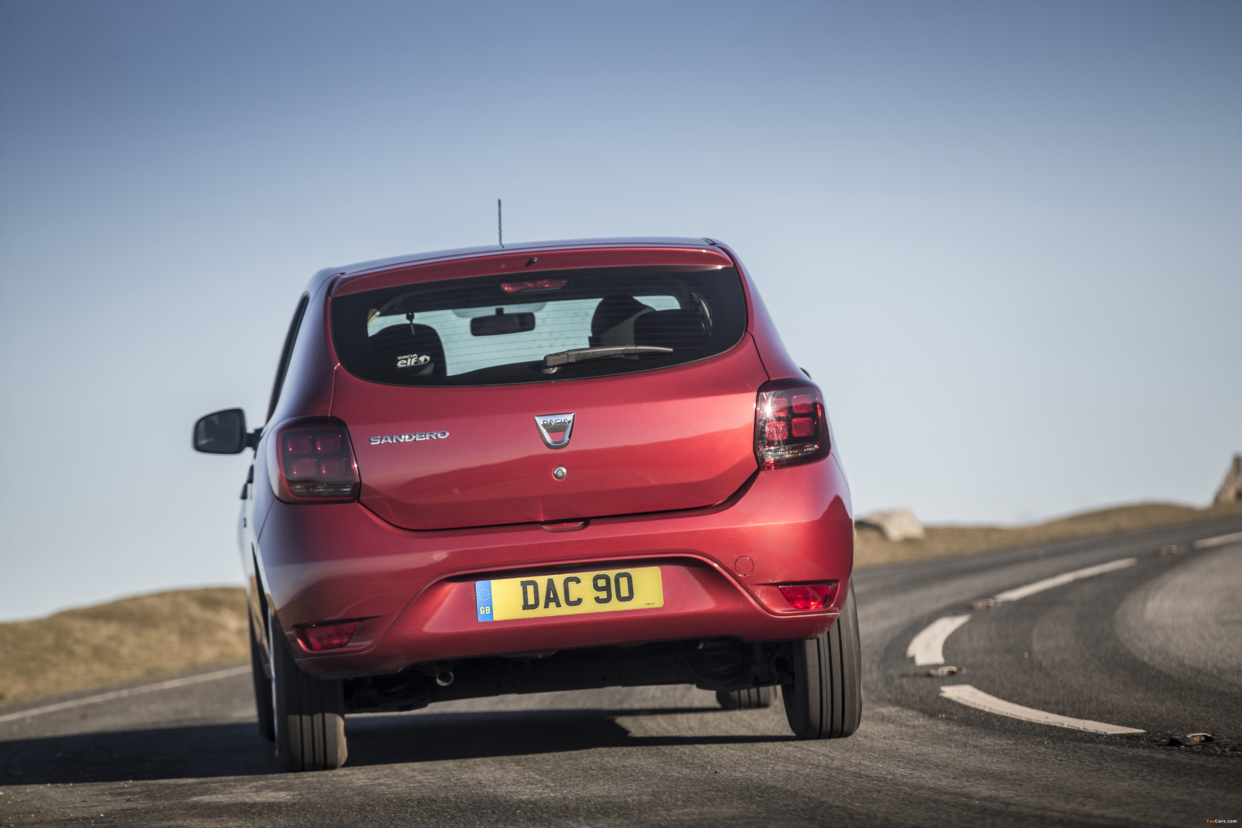 Photos of Dacia Sandero UK-spec 2017 (4096 x 2731)