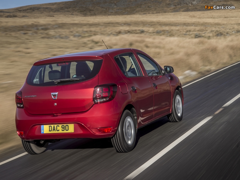 Pictures of Dacia Sandero UK-spec 2017 (800 x 600)