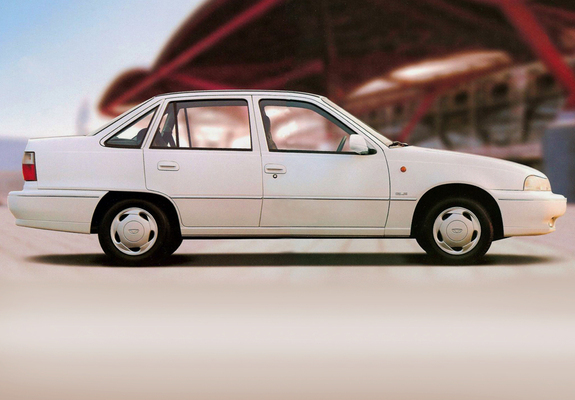 Daewoo Cielo Sedan 1994–97 images