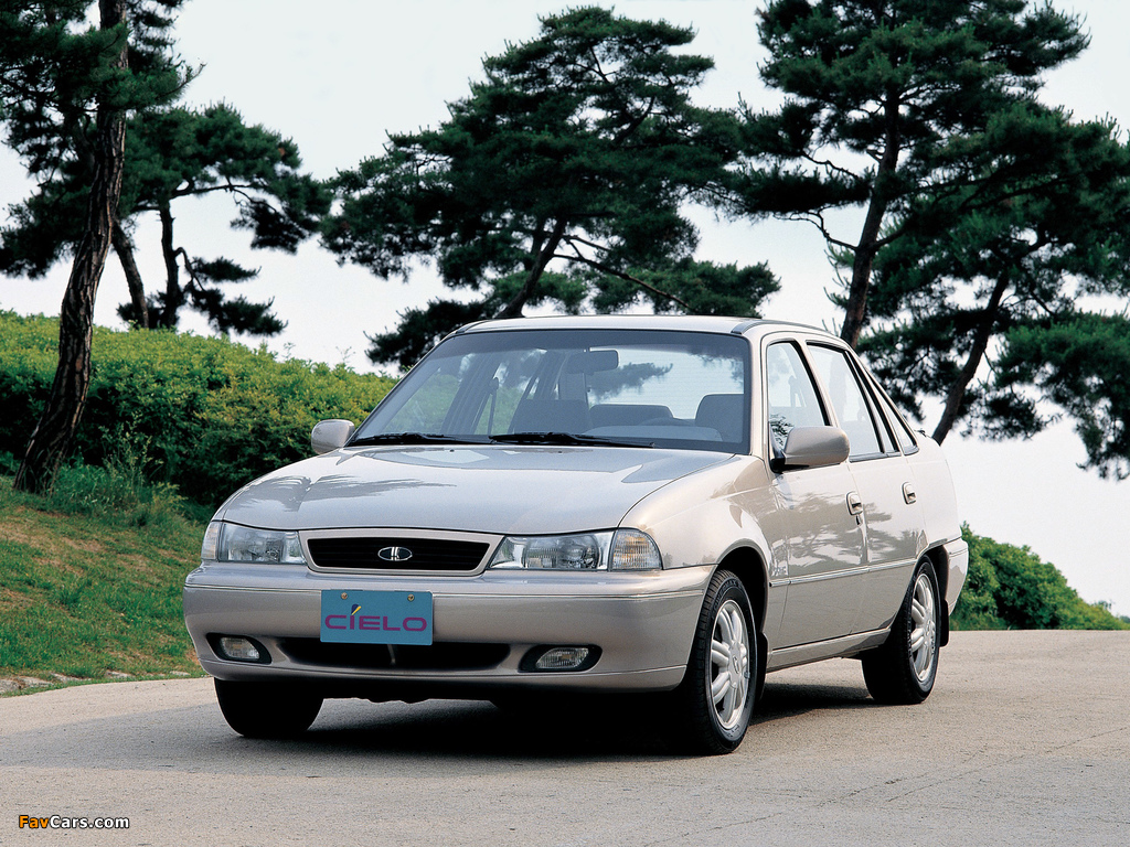 Daewoo Cielo Sedan 1994–98 images (1024 x 768)
