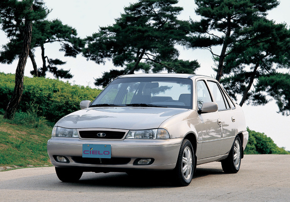 Daewoo Cielo Sedan 1994–98 images