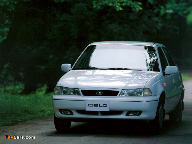 Daewoo Cielo Sedan 1994–97 wallpapers (640 x 480)
