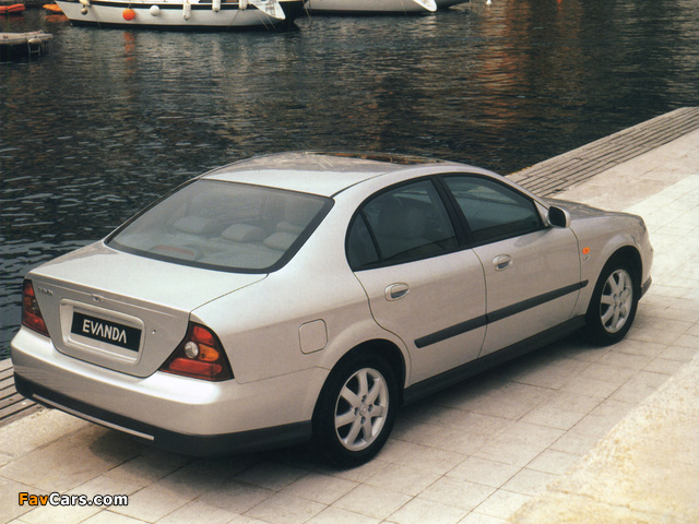 Pictures of Daewoo Evanda 2002–04 (640 x 480)