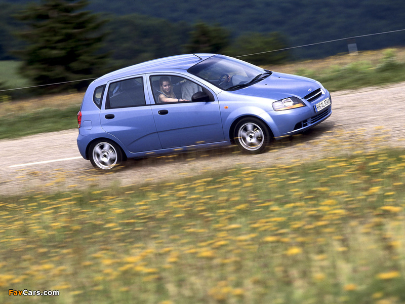 Daewoo Kalos 5-door (T200) 2002–08 photos (800 x 600)