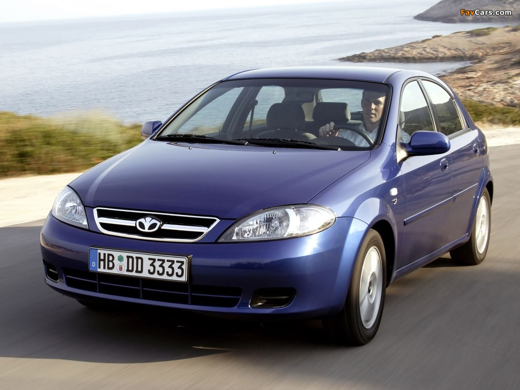 Daewoo Lacetti Hatchback SX 2004–09 wallpapers (1024 x 768)